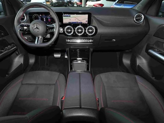 Mercedes-Benz GLA 180 AMG Line