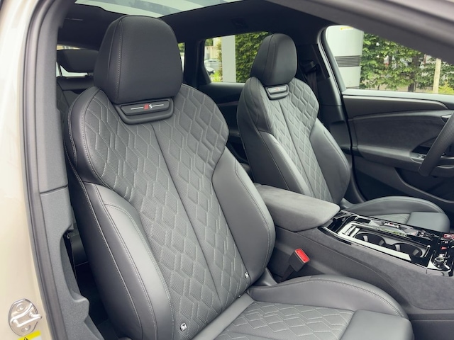 Audi A6 e-tron Avant Quattro