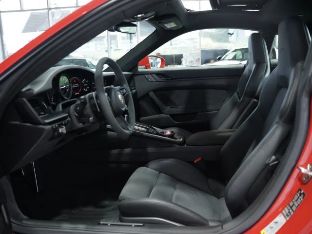 Porsche 911 Carrera Coupé GTS