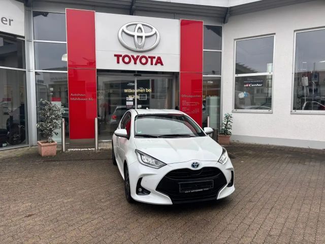 Toyota Yaris Hatchback Hybride Team D