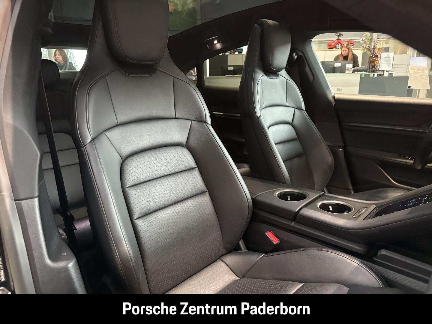Porsche Taycan InnoDrive Head-Up Luftfederung 20-Zoll