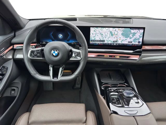 BMW 520 520d M-Sport Sedan