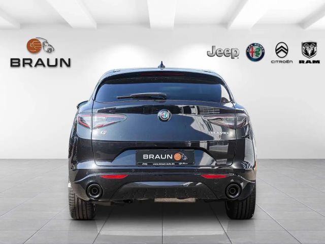 Alfa Romeo Stelvio AT8 Q4