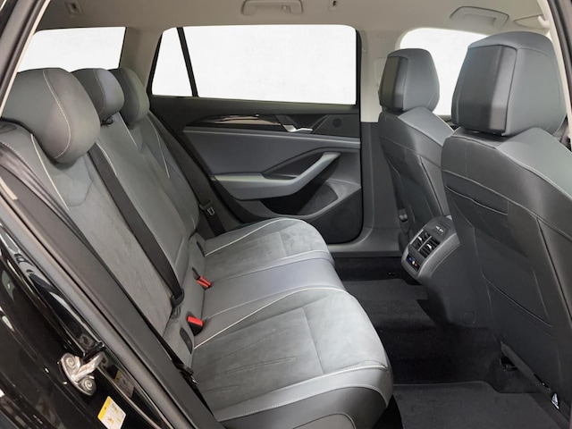 Volkswagen Passat 1.5 eTSI Business DSG