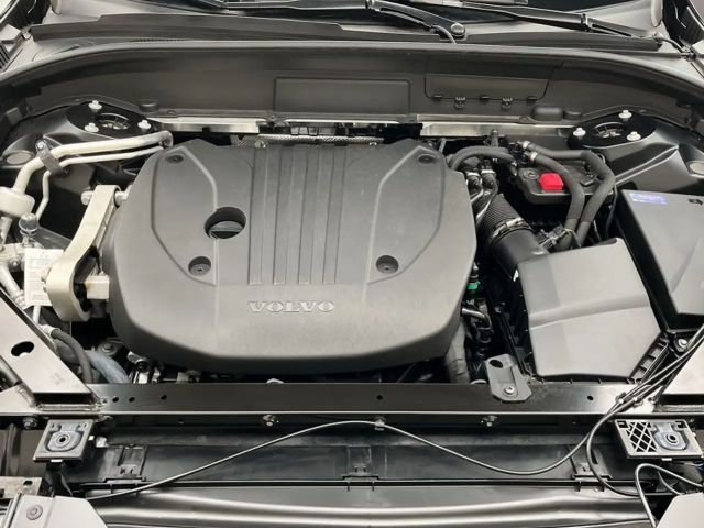 Volvo XC60 Dark Plus