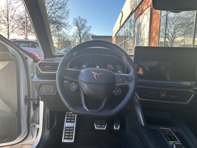 Cupra Leon VZe-Hybrid Sennheiser ACC SHZ Navi Leder