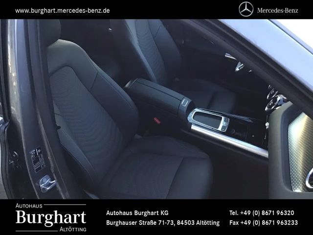 Mercedes-Benz B 200 Progressive Sedan