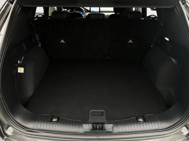 Ford Kuga AWD Hybrid Titanium