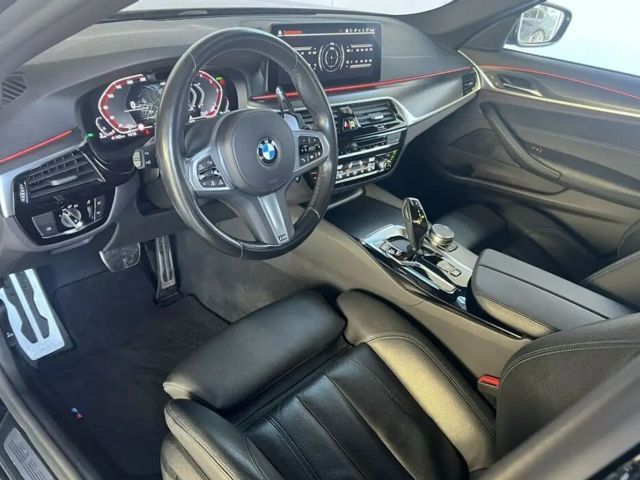 BMW 530 530d M-Sport Sedan xDrive