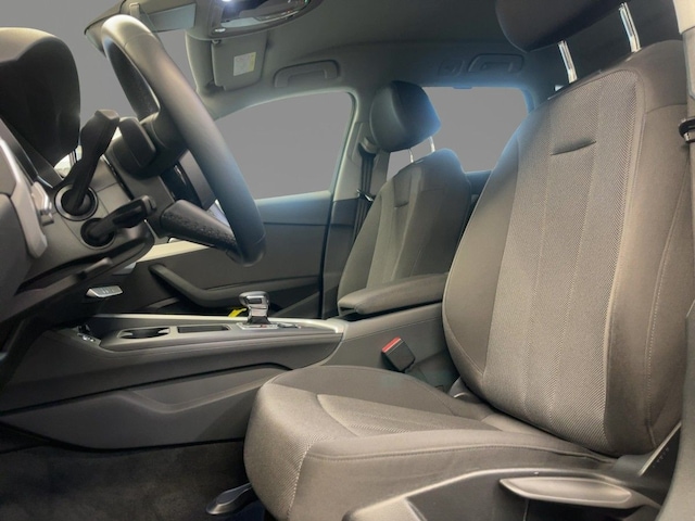 Audi A4 35 TFSI Avant S-Tronic