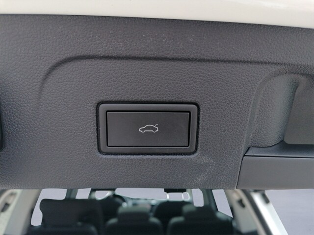 Volkswagen Touran 1.5 TSI DSG R-Line