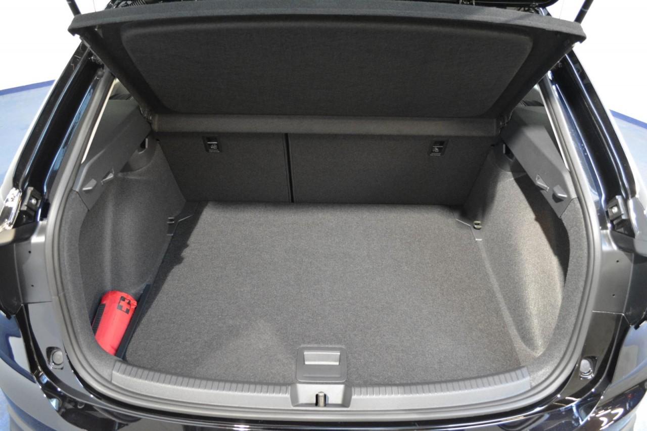 Volkswagen Taigo Energy 1,0l TSI OPF, LED, Navi, Rear View,