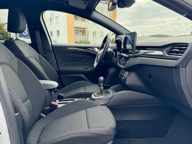 Ford Focus EcoBoost ST Line