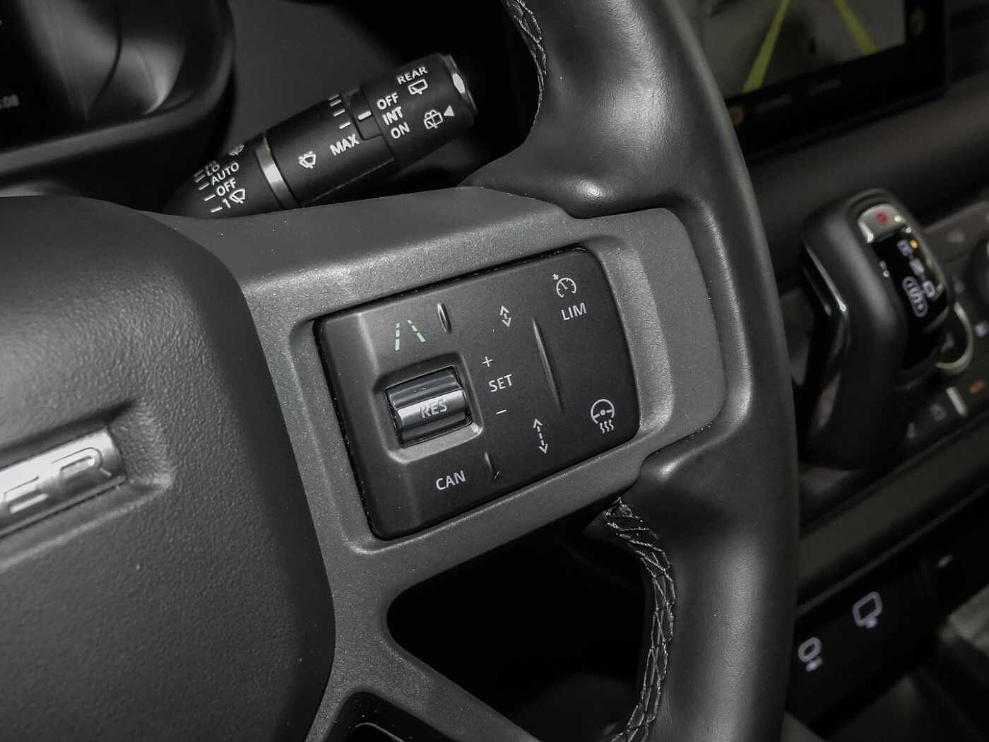 Land Rover Defender 90 Dynamic SE