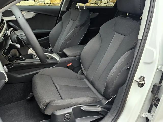 Audi A4 40 TDI Avant S-Line