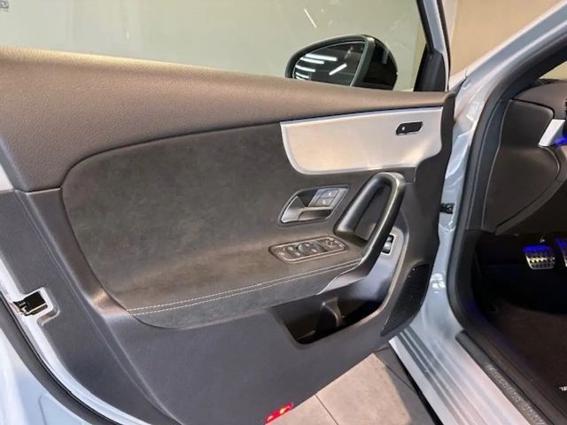 Mercedes-Benz A 200 AMG Line