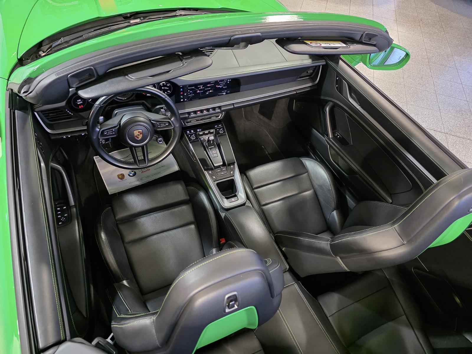 Porsche 911 4 992 Cabriolet Carrera