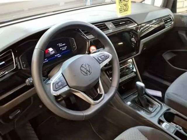 Volkswagen Touran 1.5 TSI DSG R-Line