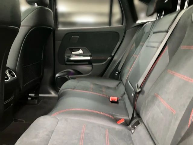 Mercedes-Benz EQA 300 4MATIC AMG Line