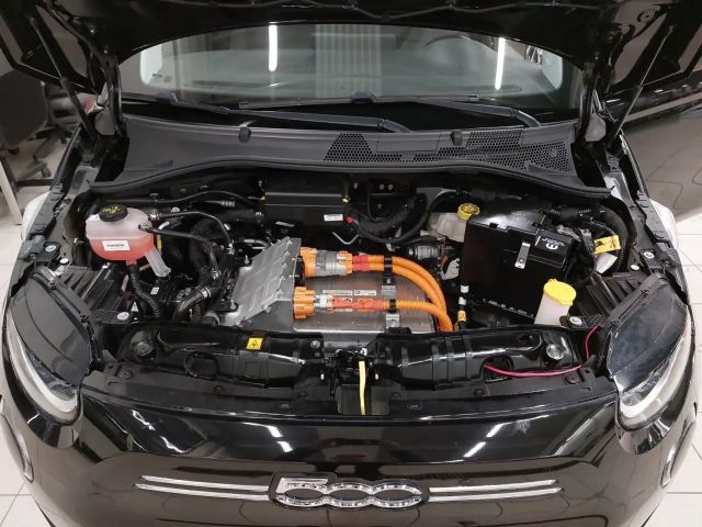 Fiat 500e 42 kWh Icon