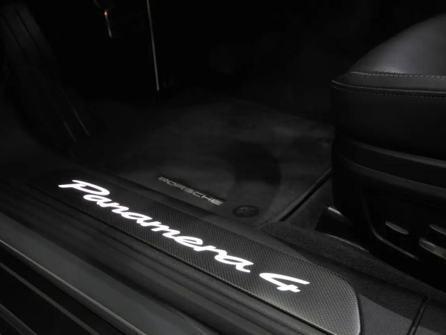 Porsche Panamera 4 E-Hybrid