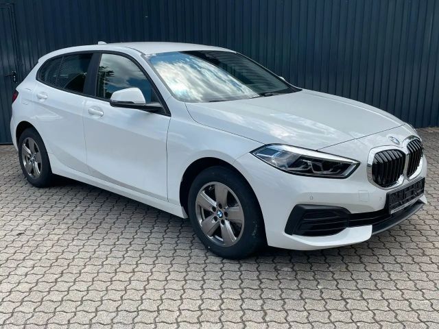 BMW 116 116i 5-deurs Sedan