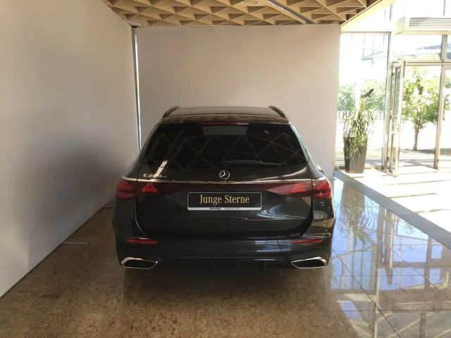 Mercedes-Benz E 220 AMG Line E 220 d Estate