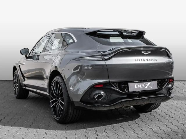 Aston Martin DBX Magnetic Silver
