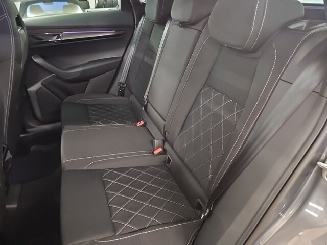 Skoda Karoq 1,5 TSI DSG MATRIX AHK EL-HK PDC ACC