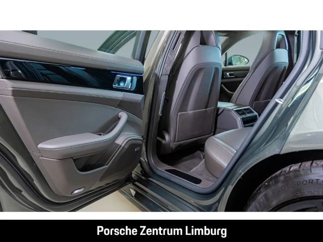 Porsche Panamera GTS Sport Turismo