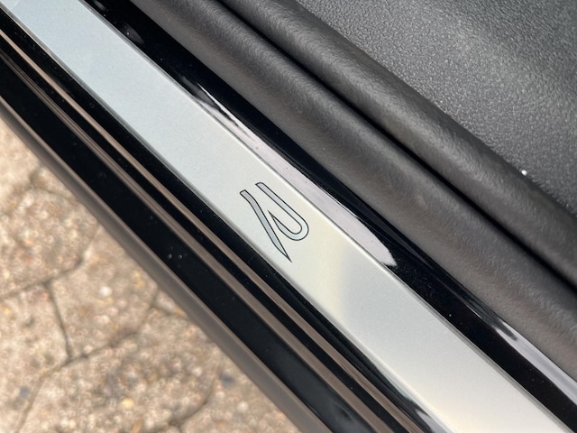 Volkswagen Tiguan IQ.Drive R-Line Style