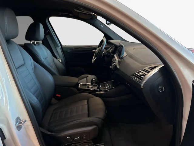 BMW X3 xDrive30i