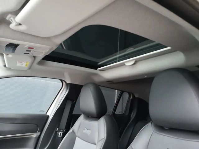 Jeep Avenger Altitude Full-Electric