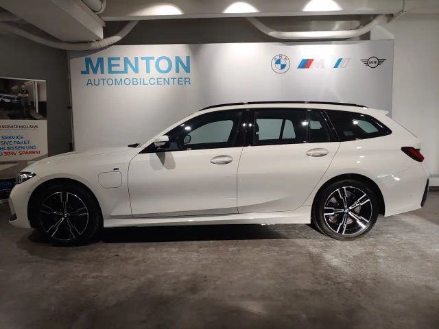 BMW 330 330e M-Sport xDrive