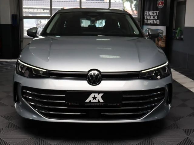 Volkswagen Passat 1.5 eTSI Business Variant