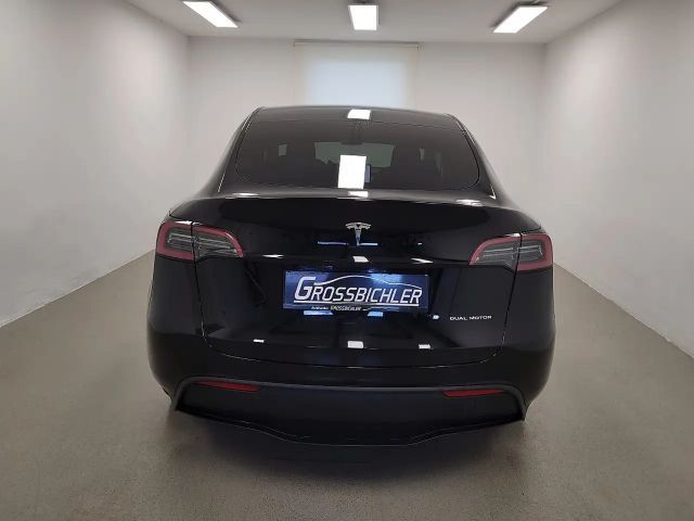 Tesla Model Y AWD Long Range