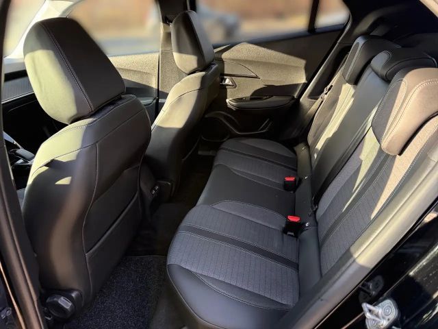 Peugeot E-2008 Allure Pack