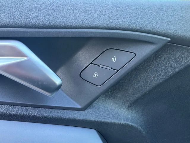 Audi A3 30 TFSI Sedan