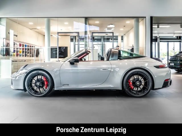 Porsche 992 4 Coupé GTS Targa