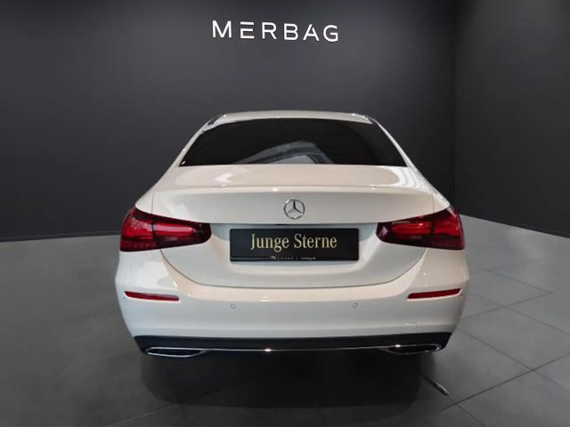 Mercedes-Benz A 200 Progressive