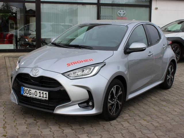 Toyota Yaris Hatchback Hybride Team D
