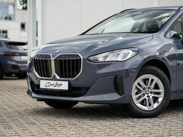 BMW 220 220i Active Tourer