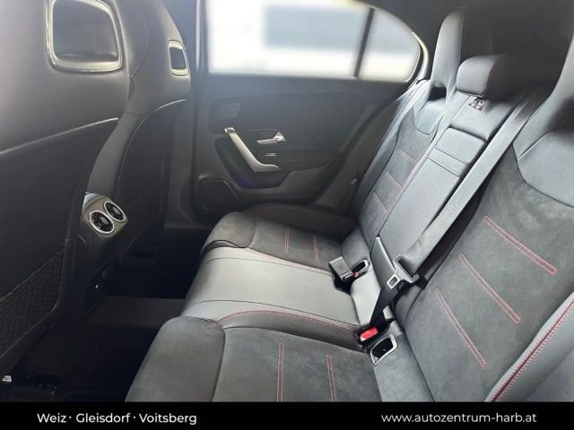 Mercedes-Benz A 180 A 180 d