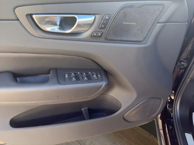 Volvo XC60 AWD Bright Plus Recharge