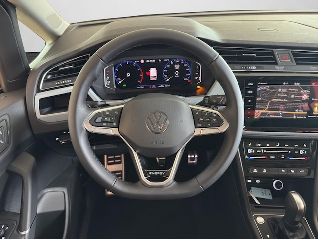 Volkswagen Touran 1.5 TSI DSG R-Line