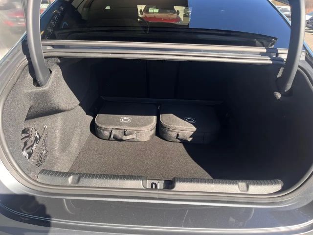 Mercedes-Benz EQE 350 AMG Line Sedan