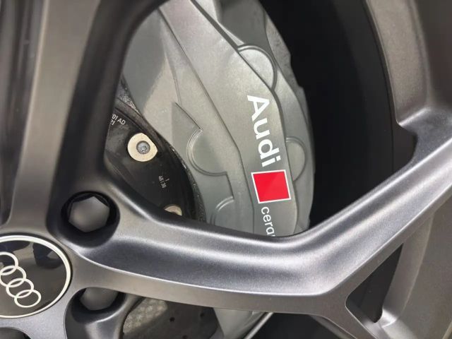 Audi RS6 Avant Performance Quattro