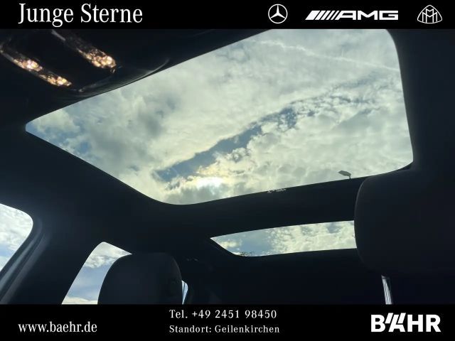 Mercedes-Benz B 200 AMG Line Sedan