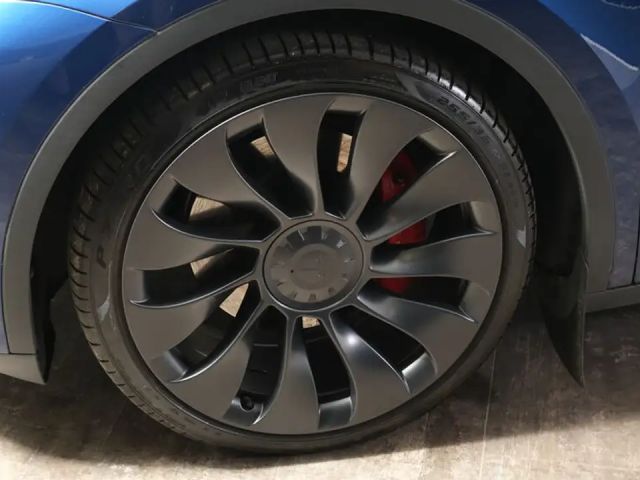 Tesla Model Y AWD Performance