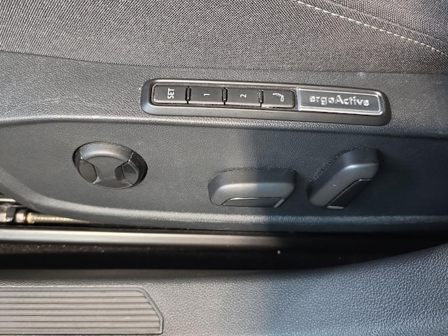 Volkswagen Golf DSG Style Variant